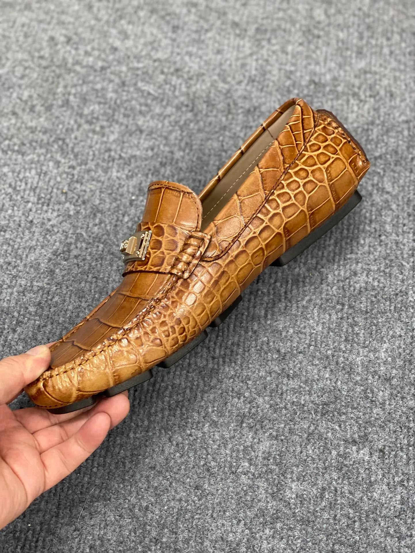 Men's Men's Shoes Men's Men's Shoes 💰700 new style "DG Duban Spring New Casual Driving Shoes" latest hot style, top brand luxury ~ purchasing agency, top quality ~.  The upper is made of imported original cowhide with fine workmanship. The original stylish and stylish soft rubber wear-resistant and non-slip outsole is light and comfortable on the feet. The real thing looks better in real life, 38-45